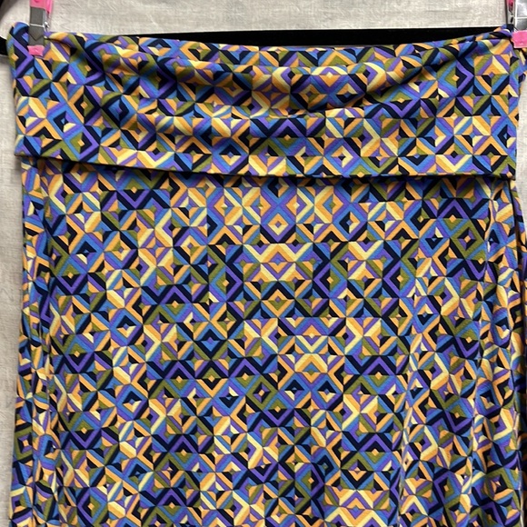 Lularoe medium long stretchy spandex poly skirt - Picture 2 of 8